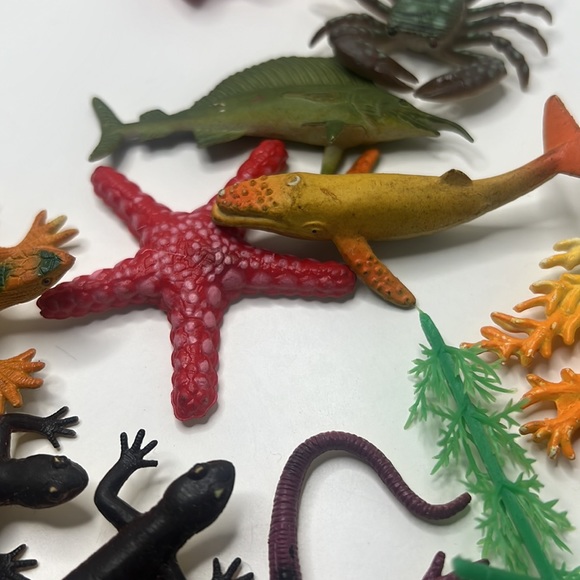 Rubber /  Plastic Toy Lot | Snakes, Frogs, Reptiles, Fish and More - Picture 15 of 17